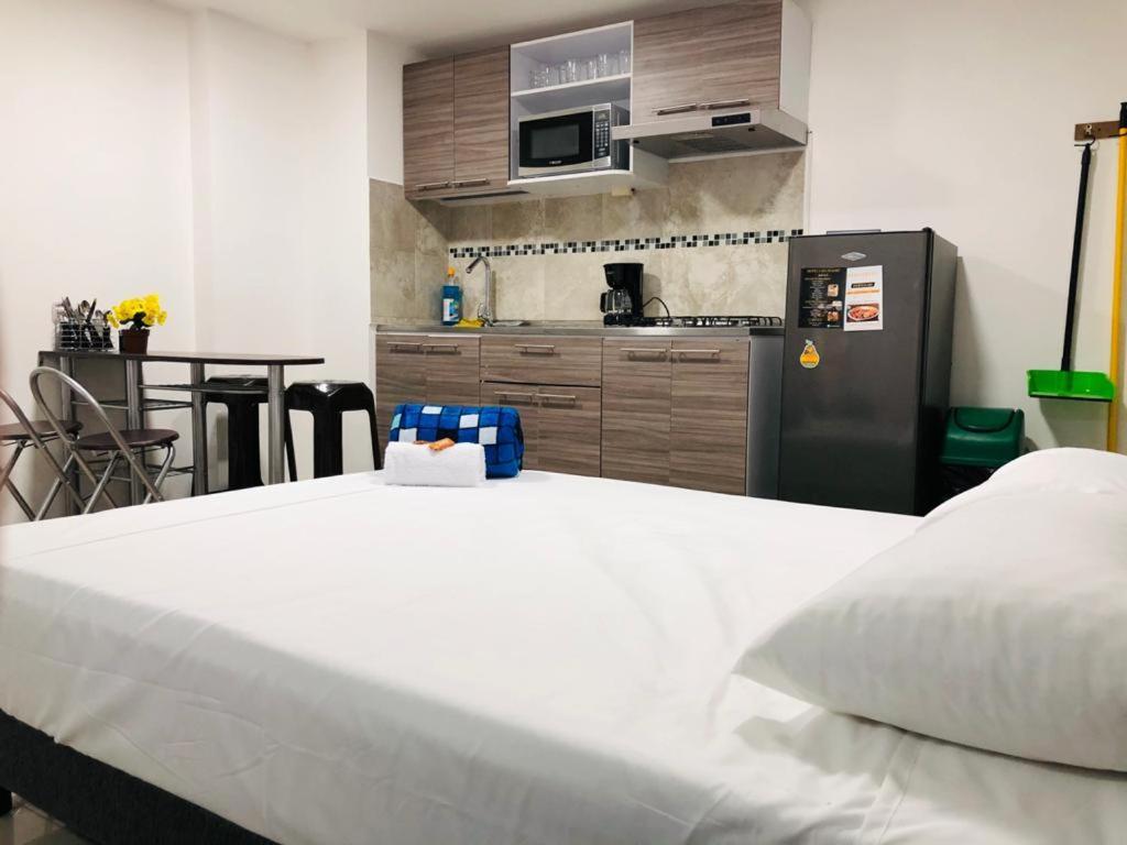 Apto Moderno En Laureles Medellín Esterno foto
